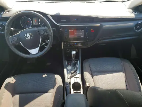 5YFBURHE1JP805899 2018 TOYOTA COROLLA - Image 8