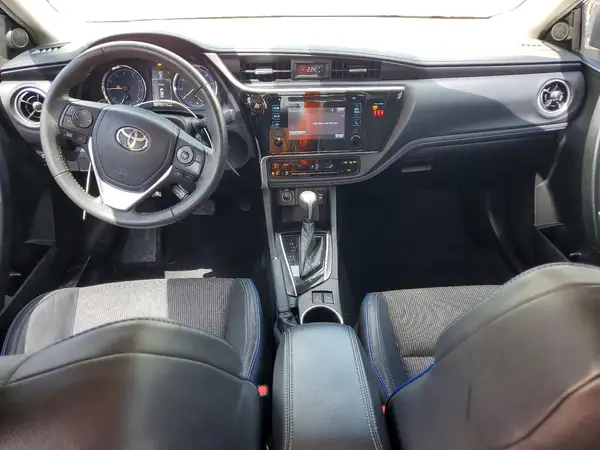 5YFBURHE1JP808298 2018 TOYOTA COROLLA - Image 8