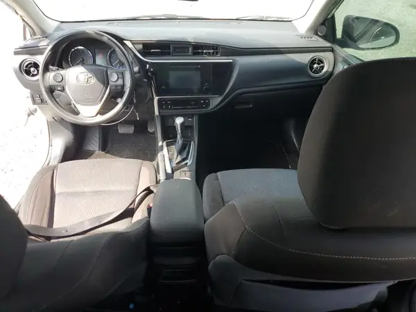 5YFBURHE1JP809385 2018 TOYOTA COROLLA - Image 8