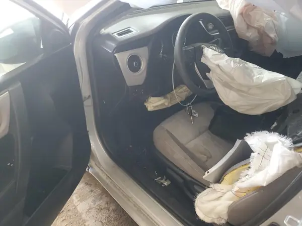 5YFBURHE1JP810066 2018 TOYOTA COROLLA - Image 8