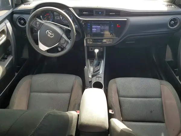 5YFBURHE1JP810231 2018 TOYOTA COROLLA - Image 8