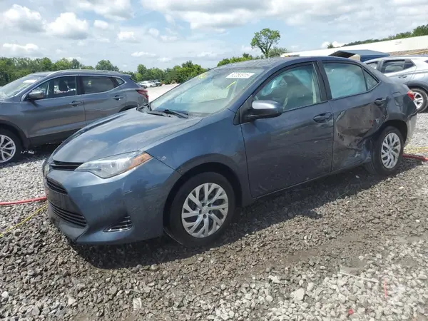 5YFBURHE1JP811797 2018 TOYOTA COROLLA - Image 1