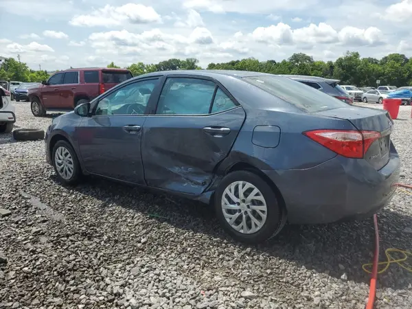 5YFBURHE1JP811797 2018 TOYOTA COROLLA - Image 2
