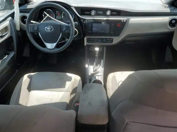 5YFBURHE1JP811797 2018 TOYOTA COROLLA - Image 8