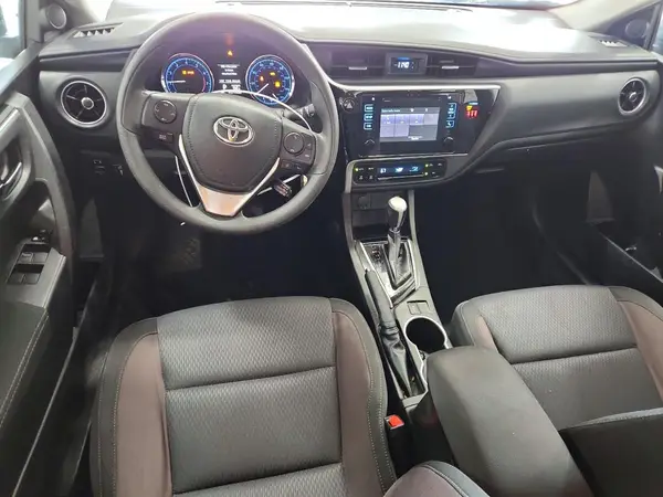 5YFBURHE1JP813145 2018 TOYOTA COROLLA - Image 8