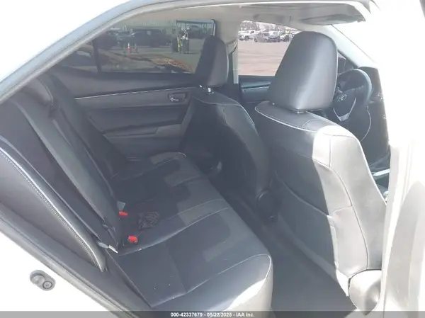 5YFBURHE1JP813372 2018 TOYOTA COROLLA - Image 8