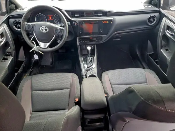5YFBURHE1JP816000 2018 TOYOTA COROLLA - Image 8