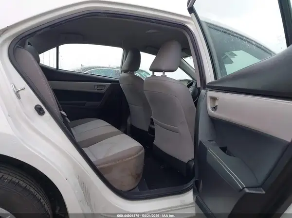 5YFBURHE1JP817101 2018 TOYOTA COROLLA - Image 8