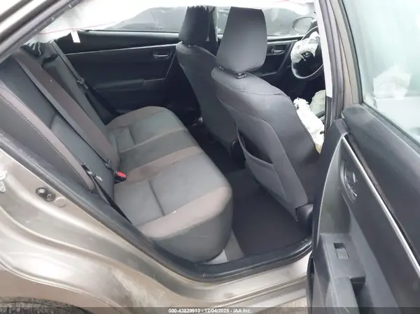5YFBURHE1JP818832 2018 TOYOTA COROLLA - Image 8