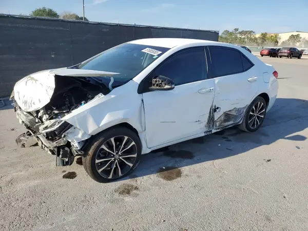 5YFBURHE1JP820242 2018 TOYOTA COROLLA - Image 1