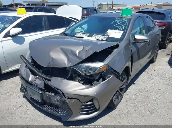 5YFBURHE1JP821679 2018 TOYOTA COROLLA - Image 2