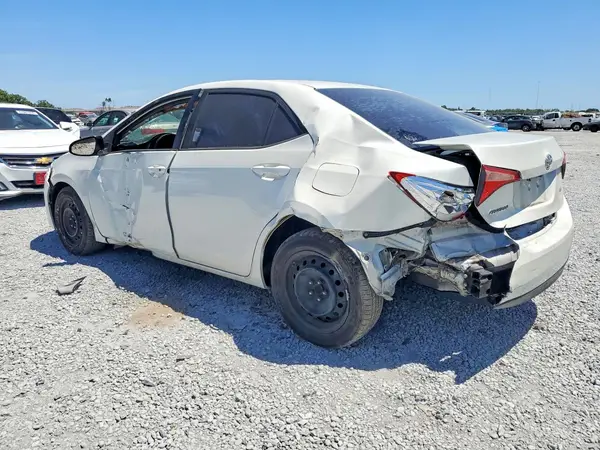 5YFBURHE1JP823318 2018 TOYOTA COROLLA - Image 2