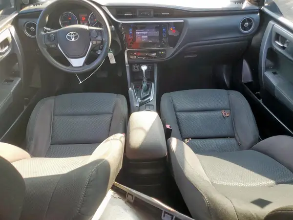 5YFBURHE1JP823805 2018 TOYOTA COROLLA - Image 8