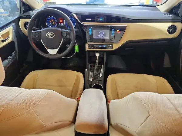 5YFBURHE1JP826140 2018 TOYOTA COROLLA - Image 8