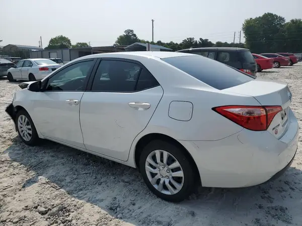 5YFBURHE1JP827773 2018 TOYOTA COROLLA - Image 2