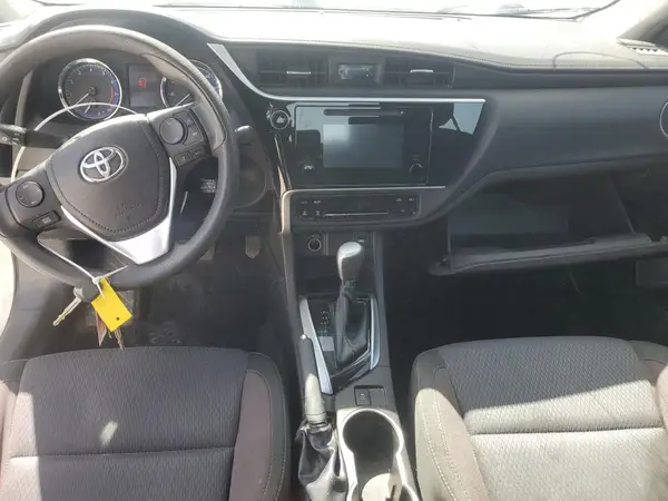 5YFBURHE1JP829393 2018 TOYOTA COROLLA - Image 8