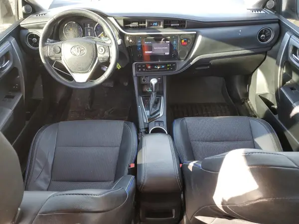 5YFBURHE1JP831421 2018 TOYOTA COROLLA - Image 8