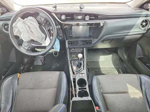 5YFBURHE1JP831595 2018 TOYOTA COROLLA - Image 8