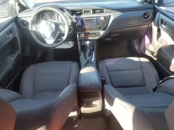 5YFBURHE1JP833945 2018 TOYOTA COROLLA - Image 8