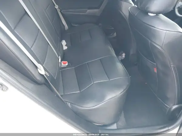 5YFBURHE1JP834688 2018 TOYOTA COROLLA - Image 8
