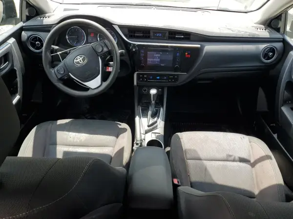 5YFBURHE1JP836585 2018 TOYOTA COROLLA - Image 8