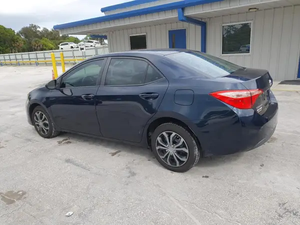 5YFBURHE1JP837364 2018 TOYOTA COROLLA - Image 2