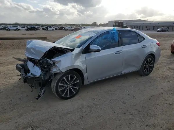 5YFBURHE1JP839518 2018 TOYOTA COROLLA - Image 1