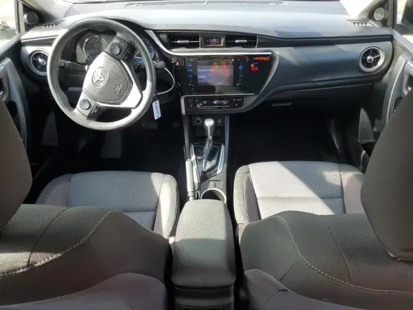 5YFBURHE1JP841110 2018 TOYOTA COROLLA - Image 8