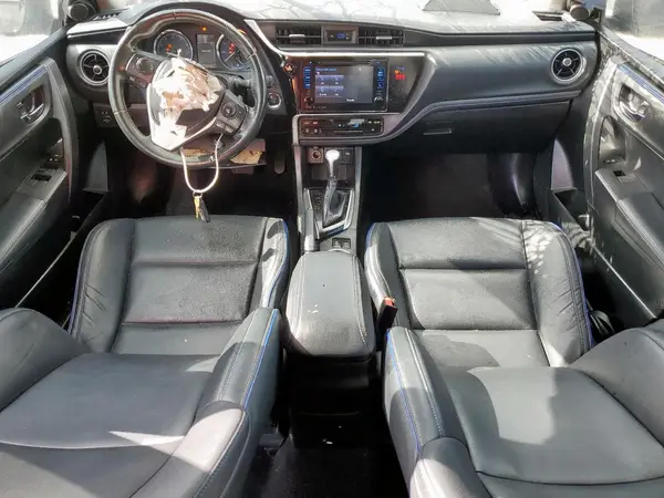 5YFBURHE1JP843231 2018 TOYOTA COROLLA - Image 8