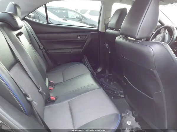 5YFBURHE1JP845786 2018 TOYOTA COROLLA - Image 8
