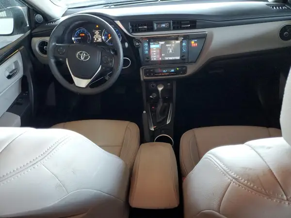 5YFBURHE1JP846131 2018 TOYOTA COROLLA - Image 8