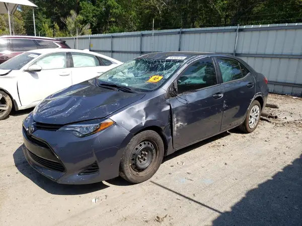 5YFBURHE1JP847036 2018 TOYOTA COROLLA - Image 1