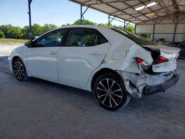 5YFBURHE1JP847120 2018 TOYOTA COROLLA - Image 2