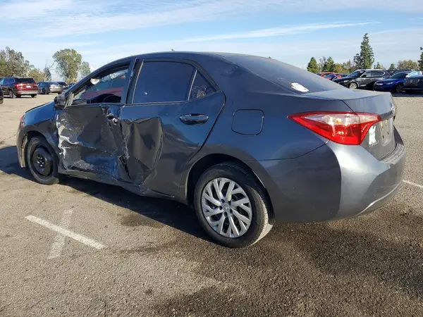 5YFBURHE1JP848767 2018 TOYOTA COROLLA - Image 2