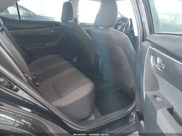 5YFBURHE1JP850129 2018 TOYOTA COROLLA - Image 8