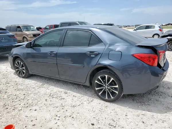 5YFBURHE1JP852396 2018 TOYOTA COROLLA - Image 2