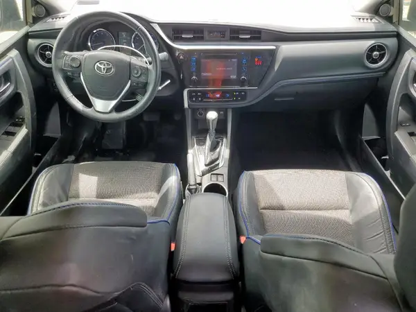 5YFBURHE1JP852396 2018 TOYOTA COROLLA - Image 8