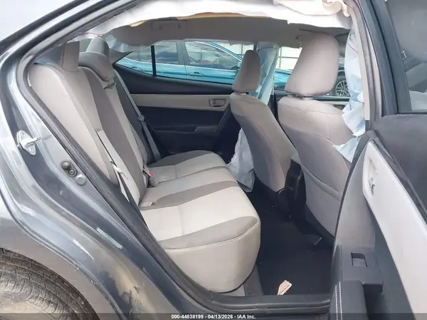 5YFBURHE1JP852432 2018 TOYOTA COROLLA - Image 8