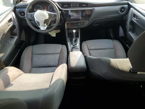 5YFBURHE1KP856305 2019 TOYOTA COROLLA - Image 8