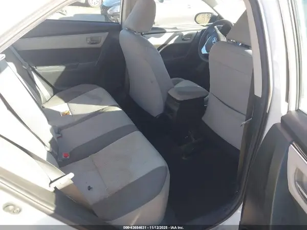 5YFBURHE1KP858068 2019 TOYOTA COROLLA - Image 8