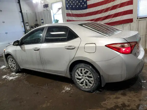 5YFBURHE1KP860337 2019 TOYOTA COROLLA - Image 2
