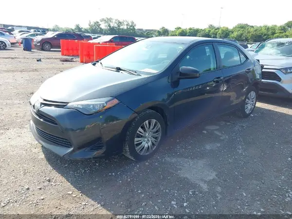 5YFBURHE1KP861701 2019 TOYOTA COROLLA - Image 2