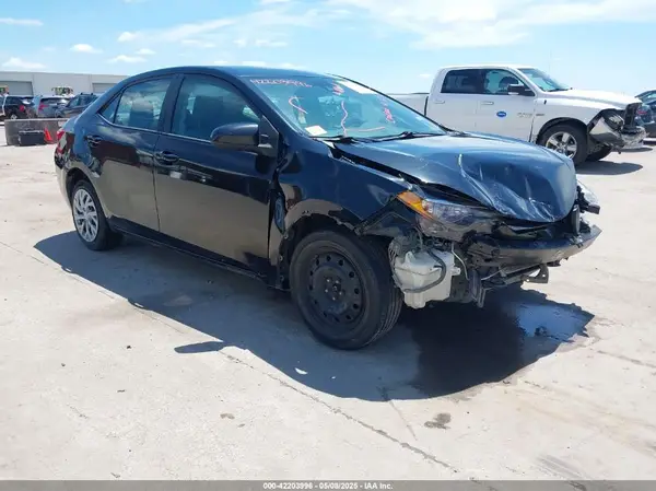 5YFBURHE1KP862976 2019 TOYOTA COROLLA - Image 1