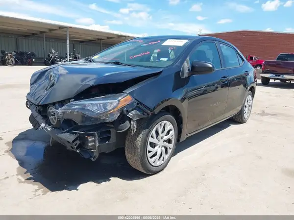 5YFBURHE1KP862976 2019 TOYOTA COROLLA - Image 2