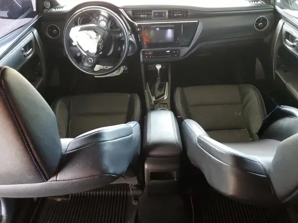 5YFBURHE1KP863058 2019 TOYOTA COROLLA - Image 8