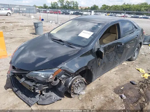 5YFBURHE1KP869975 2019 TOYOTA COROLLA - Image 2