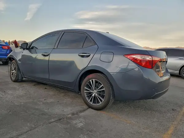 5YFBURHE1KP869992 2019 TOYOTA COROLLA - Image 2