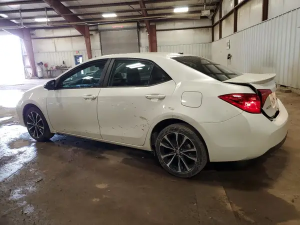 5YFBURHE1KP870494 2019 TOYOTA COROLLA - Image 2