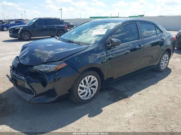 5YFBURHE1KP876019 2019 TOYOTA COROLLA - Image 2