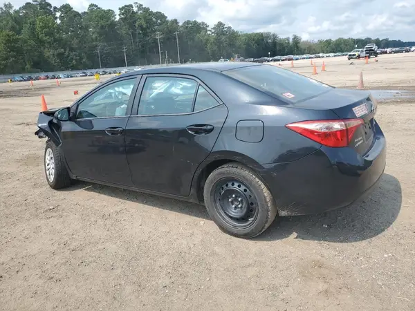 5YFBURHE1KP877946 2019 TOYOTA COROLLA - Image 2
